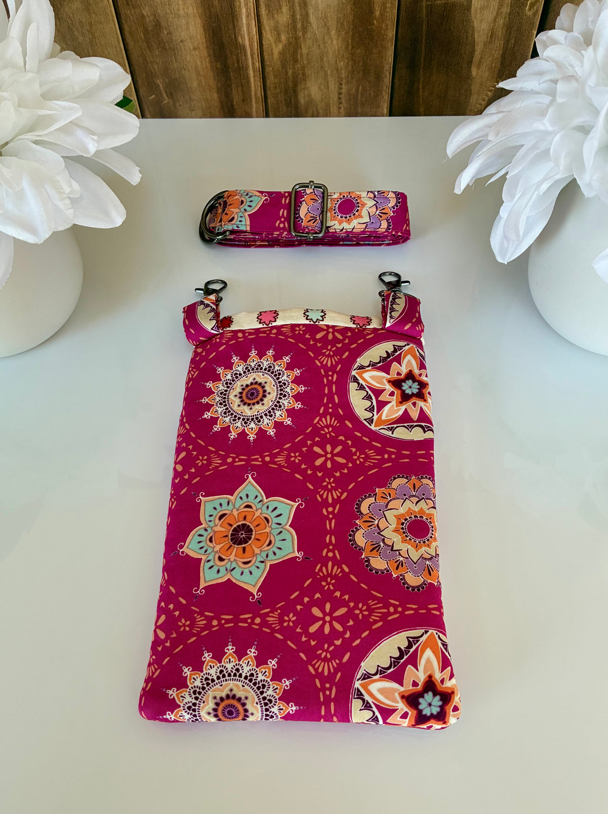 Handmade colorful crossbody bag detail