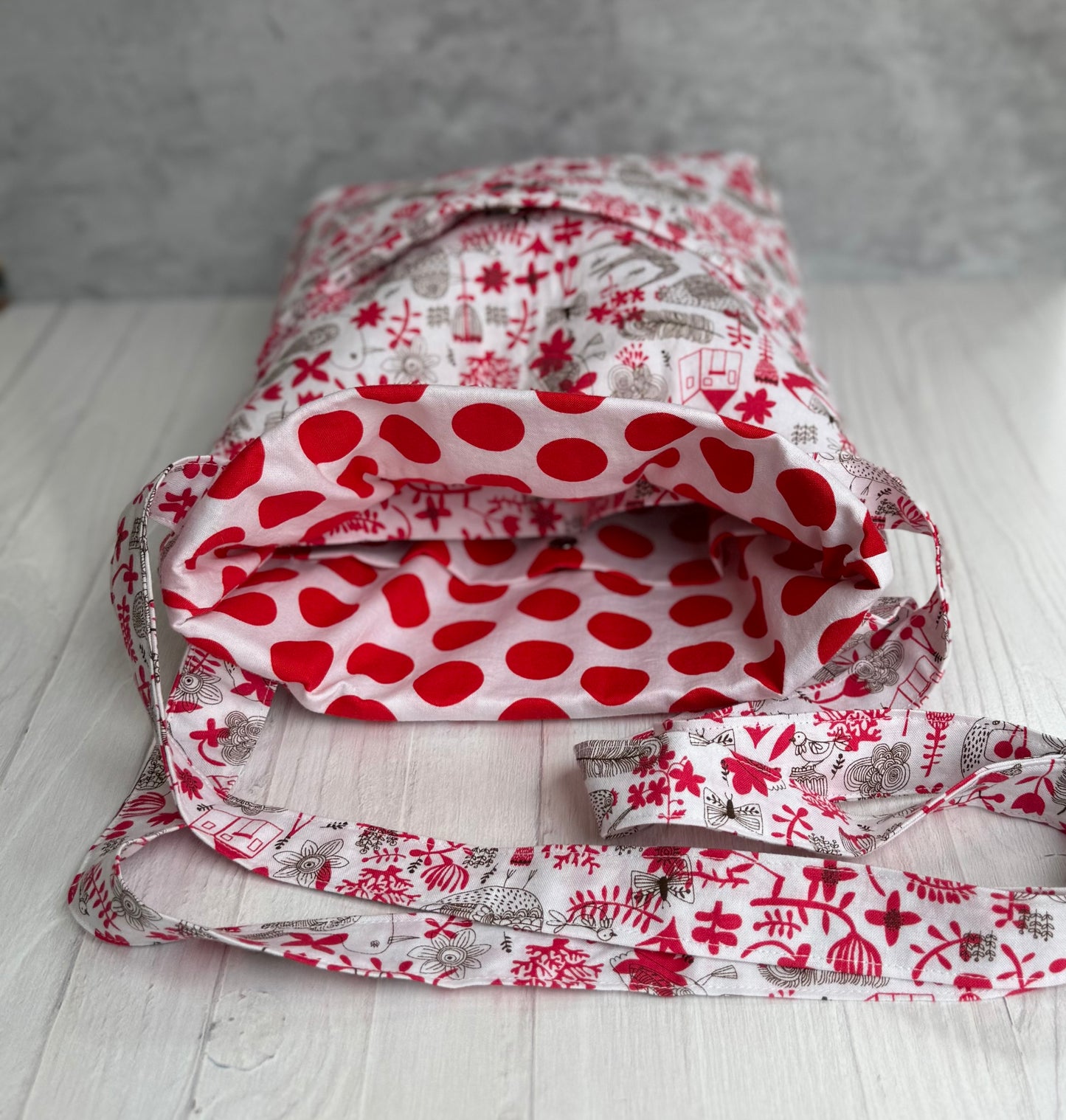 Handmade red white shoulder bag interior