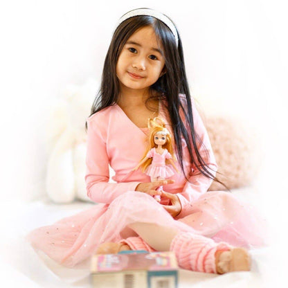 Lottie Dolls Ballet Class doll close-up